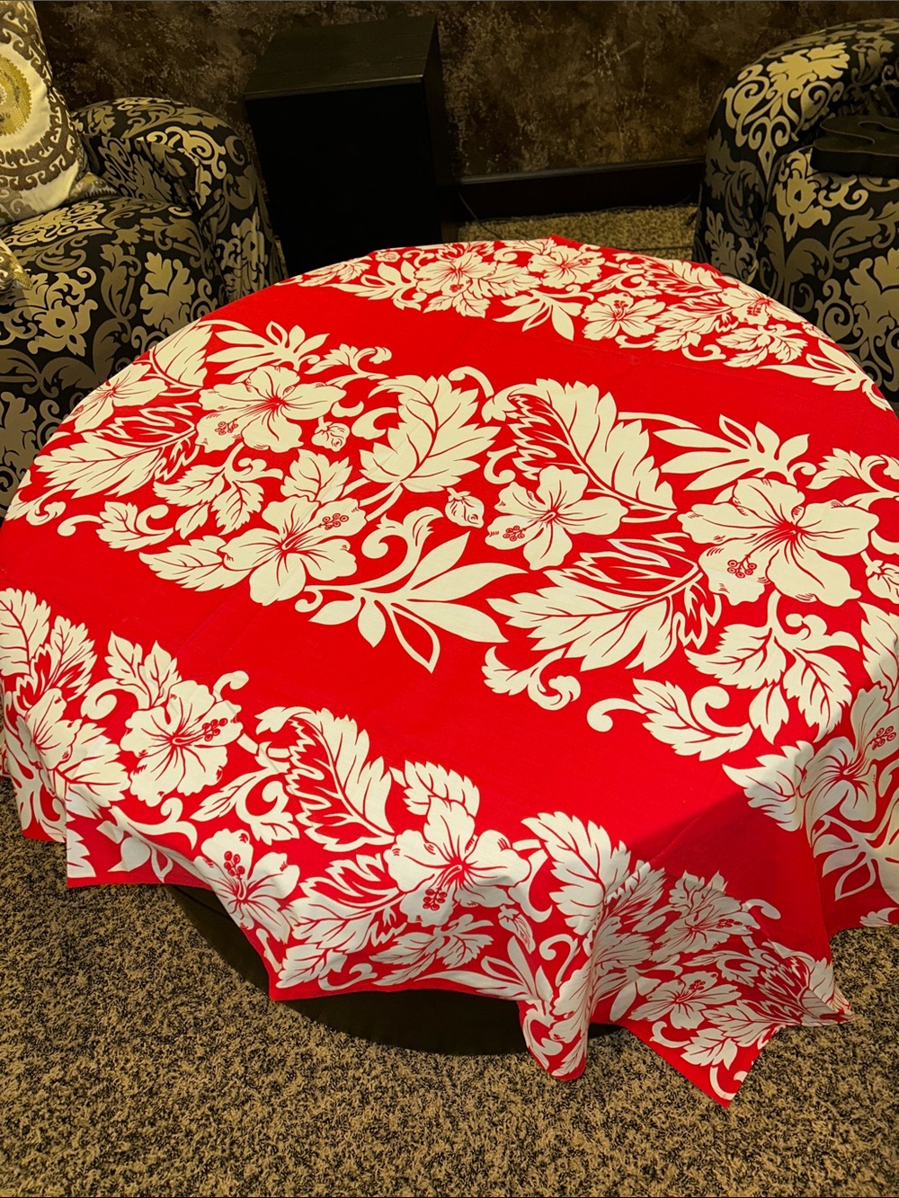 Red and White Hawaiian Floral Tablecloth - Home Dining new! Small oblong